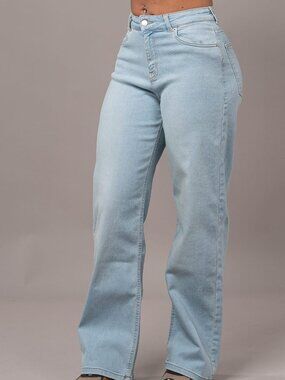NWT FIT JEANS Women's Baggy FitJeans (Shorter Length) Vintage Blue Size Small